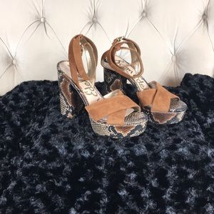 Snake print and suede leather sandals